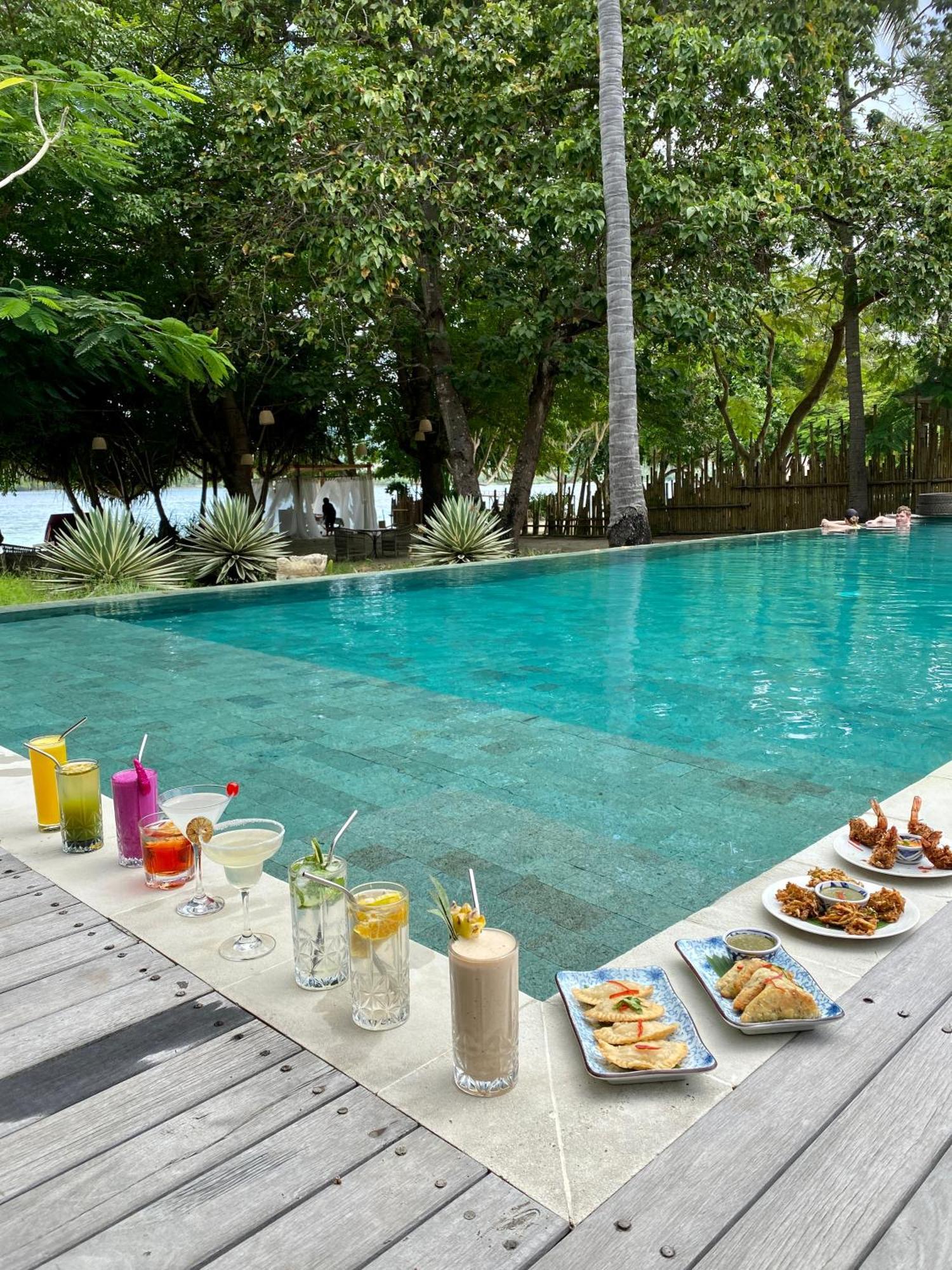 Amahelia Luxury Resort & Restaurant - Gili Asahan Exterior photo